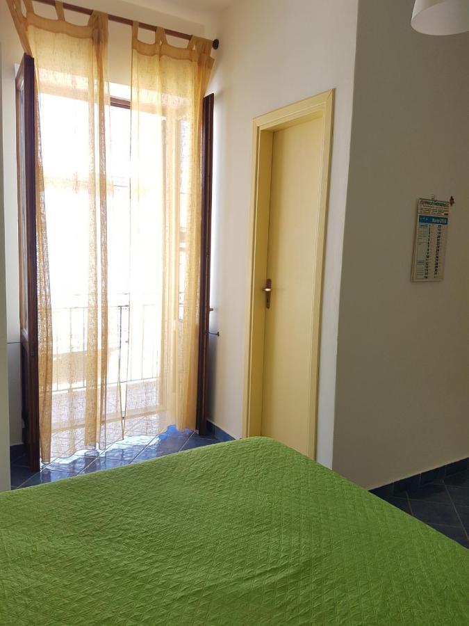 Lipari Centro Storico Flat 7 Min From Port Apartment Exterior foto