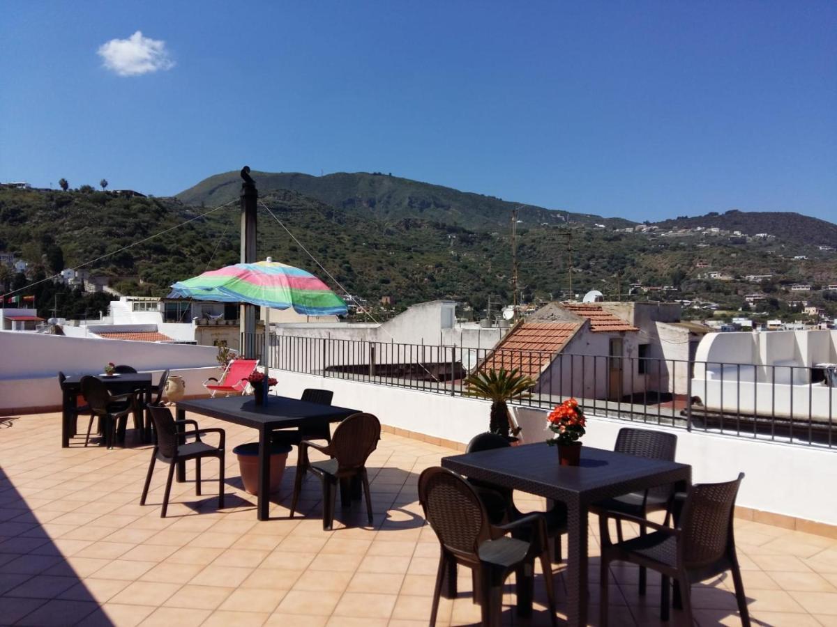 Lipari Centro Storico Flat 7 Min From Port Apartment Exterior foto